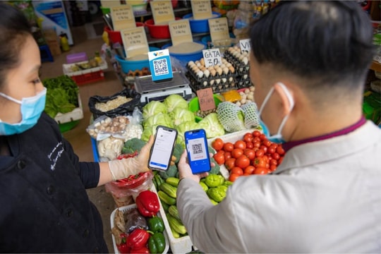 “Chợ 4.0” lan rộng tại Quảng Ninh: Thanh toán số vào từng quầy hàng