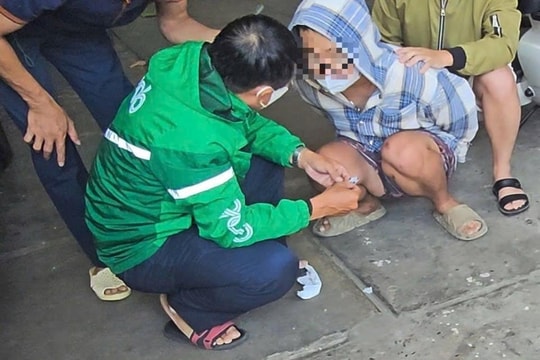 Bắt quả tang đối tượng tàng trữ trái phép chất ma túy