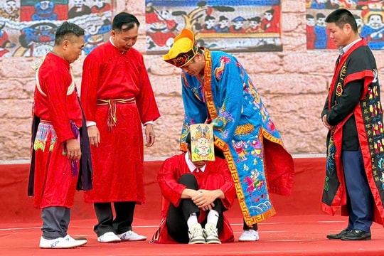 Khai mạc Lễ hội Sóng Mun, tôn vinh nghi lễ cấp sắc của người Dao