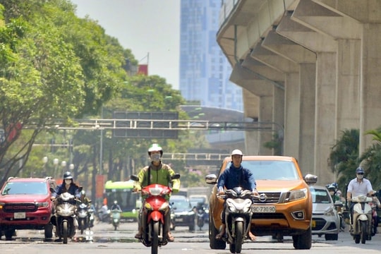 Thời tiết ngày 28/5: Miền Bắc hạ nhiệt đón mưa dông, miền Trung vẫn bỏng rát