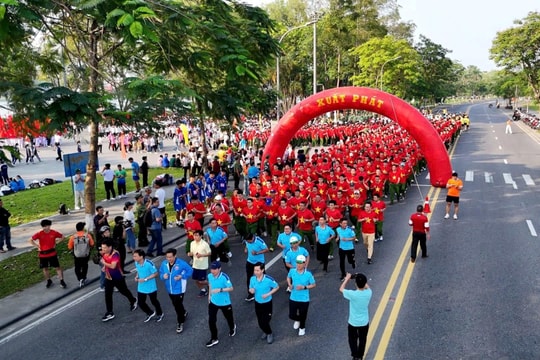 Người dân Huế hòa nhịp cùng Ngày chạy Olympic vì sức khỏe toàn dân