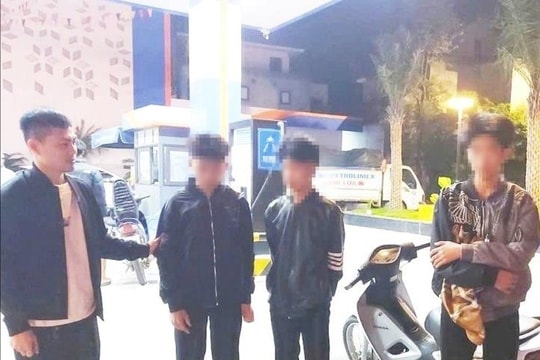 Khi "phóng lợn" thay thế bút mực, phía trước chỉ còn là vực thẳm