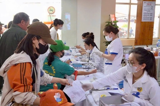 Hải Phòng: Khám bệnh, phát thuốc miễn phí cho nhân dân khu vực Vĩnh Bảo
