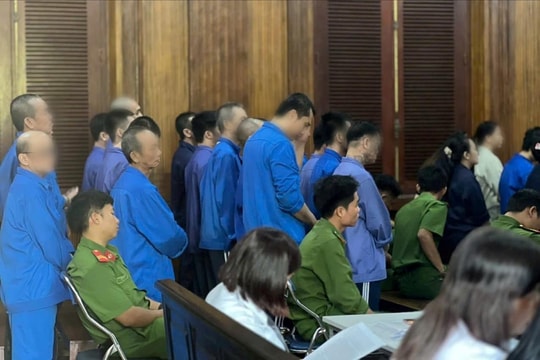 Tuyên án nhóm cán bộ bảo kê mua bán ma túy