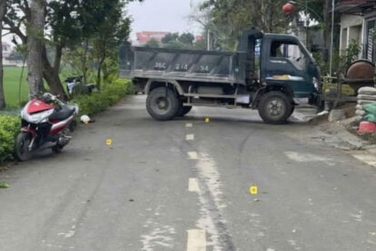 Va chạm xe tải, 2 phụ nữ thương vong