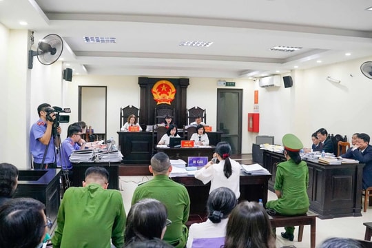 Cựu Hiệu trưởng Trường THCS Ba Đình hầu tòa vì lạm thu tiền dạy thêm