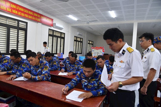 Vùng 2 Hải quân xây dựng vững mạnh nền tảng chính trị