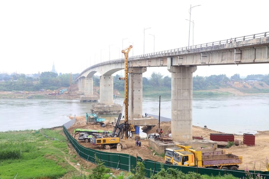Đẩy nhanh tiến độ sửa chữa cầu Sông Lô, đảm bảo an toàn trước mùa mưa lũ