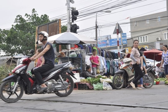 Từ 15/5, bãi bỏ Nghị định 100, siết chặt xử phạt vi phạm giao thông đường sắt