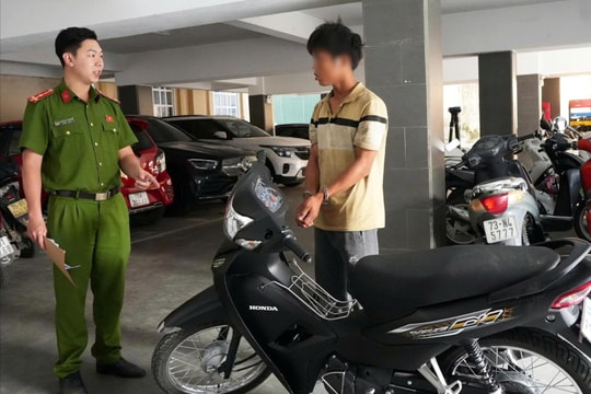 Phát hiện thanh niên trộm xe máy, che biển số mang đi tiêu thụ