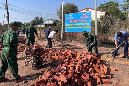 Bộ đội Biên phòng Đắk Lắk khởi công 4 nhà Đại đoàn kết, tăng cường an sinh và đối ngoại biên giới