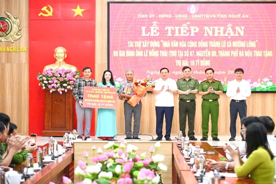 Bàn giao công trình Nhà văn hóa cộng đồng gắn với phòng tránh thiên tai