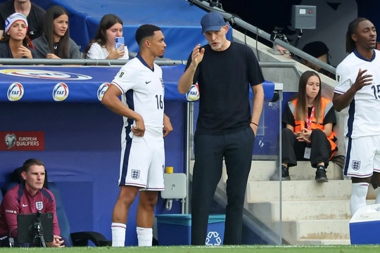 HLV Thomas Tuchel nói gì khi loạt sao tuyển Anh rút lui trước trận Nhật Bản?