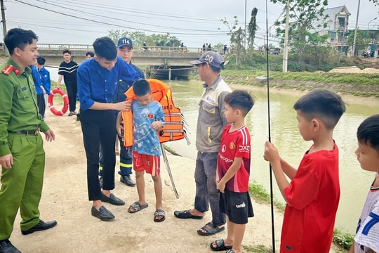 Cảnh báo nguy cơ đuối nước mỗi khi hè đến