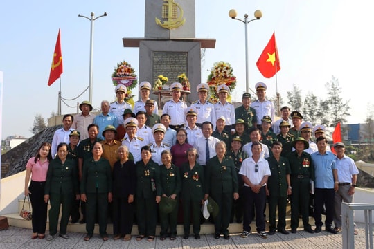 Hành trình về nguồn của Lữ đoàn 126 thắp sáng đạo lý tri ân