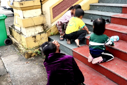 Bản án chung thân và những mảnh vỡ dưới bậc thềm tòa