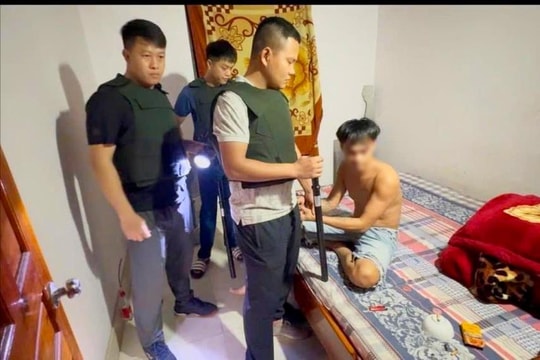 Thuê khách sạn tổ chức "tiệc" ma túy