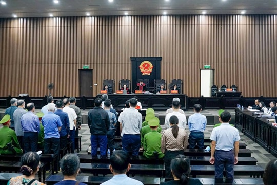 Nữ kế toán trong đại án đấu thầu mong có cơ hội lo cho con