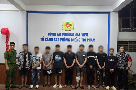 Điều tra 9 đối tượng mang hung khí đánh nhau tại quán ăn đêm