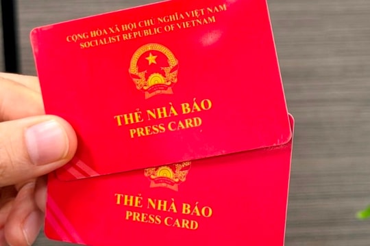 Tiếp tục gia hạn sử dụng thẻ nhà báo kỳ hạn 2021-2025 đến hết 30/6