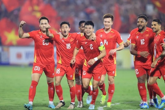 Việt Nam trở lại Top 100 FIFA sau trận thắng Malaysia