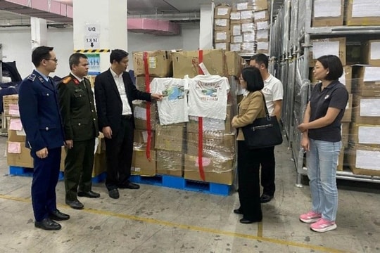 Xử phạt một doanh nghiệp, buộc tiêu hủy 6.000 áo phông in không đầy đủ bản đồ Việt Nam