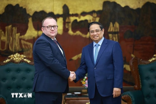 Thủ tướng Phạm Minh Chính tiếp Chủ tịch Ủy ban Giám định tư pháp Belarus