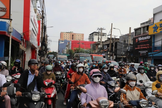 Điện lực TP.HCM cảnh báo nguy cơ “sốc” hóa đơn