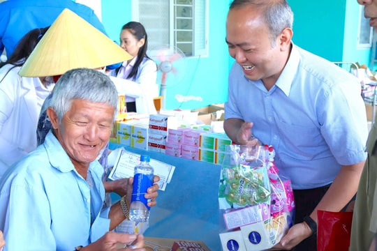 TP.HCM “chạy đua” khám sức khỏe cho toàn bộ người dân