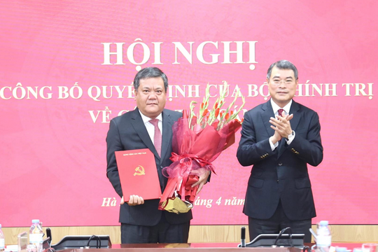 Bộ Chính trị chuẩn y ông Trần Phong giữ chức Bí thư Tỉnh ủy Khánh Hòa
