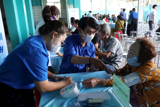 Hơn 10.000 người sẽ được khám miễn phí và đi bộ hưởng ứng Ngày Sức khỏe toàn dân