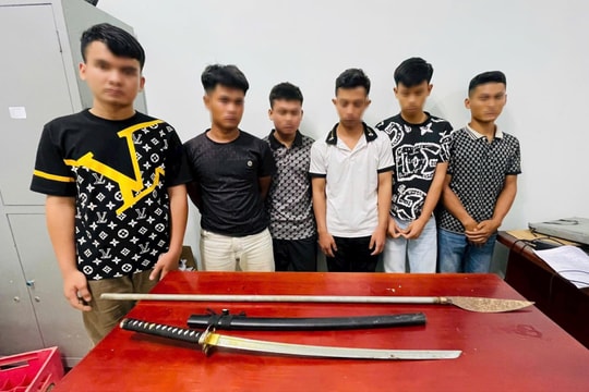 Tạm giữ nhóm thanh niên mang hung khí chém người trong đêm