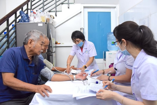 TP.HCM ra quân khám sức khỏe toàn dân