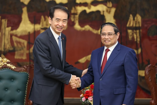 Thủ tướng Phạm Minh Chính tiếp Đại sứ Trung Quốc