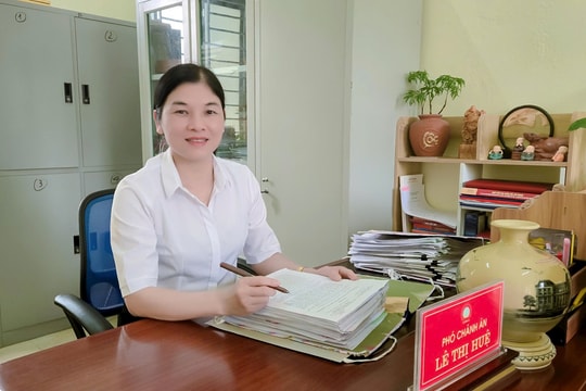 Nữ Thẩm phán Lê Thị Huệ tận tụy với nghề, vẹn toàn với gia đình