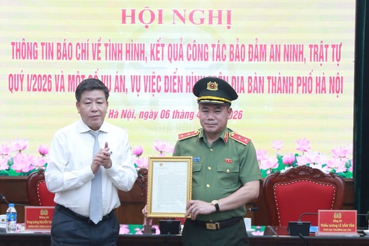 Công an Hà Nội nhận thư khen của Thủ tướng khi triệt phá vụ thịt nhiễm dịch tả lợn châu Phi