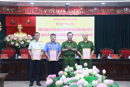 Công an Hà Nội nhận thư khen khi triệt phá vụ án Bảo Tín Minh Châu