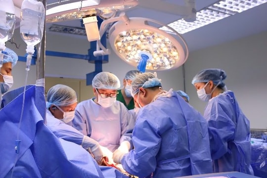 Lần đầu lấy đa tạng và ghép thận ngay tại tuyến tỉnh ở Quảng Ninh