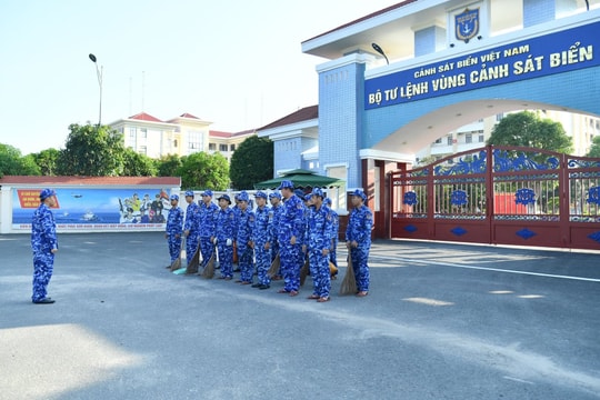 Vùng Cảnh sát biển 4 tích cực hưởng ứng Ngày vì môi trường Phú Quốc