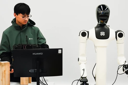 Khi robot cần được “dạy dỗ”: Nghề mới của kỷ nguyên AI
