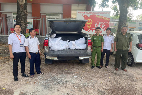 Chở gần 300kg gà chết đi tiêu thụ