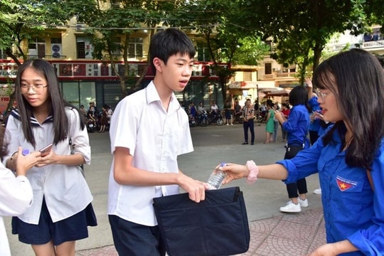 Hà Nội: Trường tư thục không được tổ chức thi tuyển lớp 10