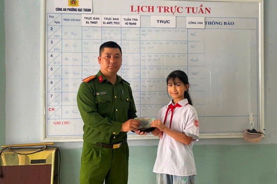 Nữ sinh lớp 6 trả lại tài sản cho người đánh rơi