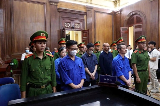 Cựu Phó Chủ tịch UBND TP.HCM lĩnh án