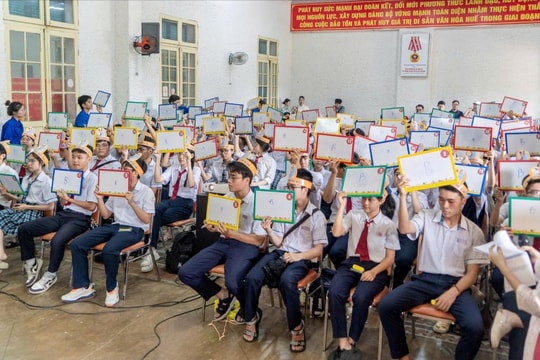 Sôi nổi chương trình giáo dục di sản “Cải cách của Hoàng đế Minh Mạng”