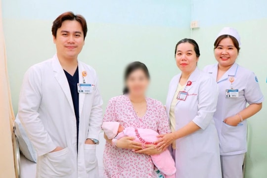 Mổ u xơ 1,1kg cứu sản phụ 35 tuần