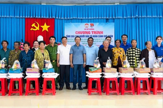 TAND khu vực 10 - Cần Thơ chung tay chăm lo người dân khó khăn đón Tết Chôl Chnăm Thmây