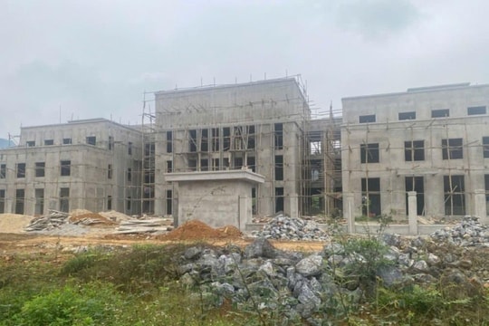 Nghệ An: Trung tâm Y tế Con Cuông xuất hiện 218 vết nứt trước ngày bàn giao