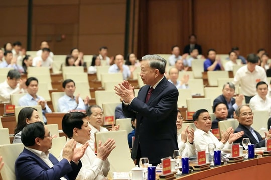 Hội nghị toàn quốc nghiên cứu, học tập và triển khai thực hiện Nghị quyết Trung ương 2