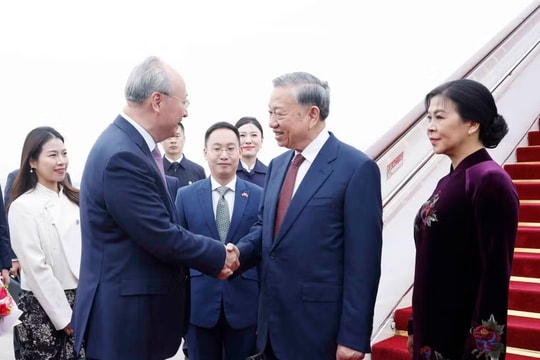 Tổng Bí thư, Chủ tịch nước và Phu nhân bắt đầu thăm cấp Nhà nước đến Trung Quốc